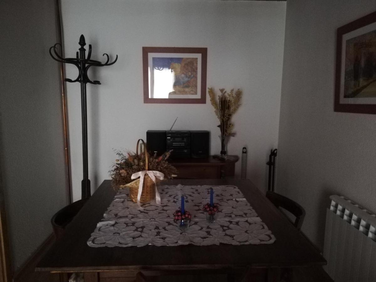Pequeno Adosado De Montana Con Terraza Villa Villanova Bagian luar foto