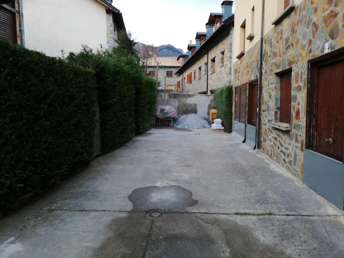 Pequeno Adosado De Montana Con Terraza Villa Villanova Bagian luar foto