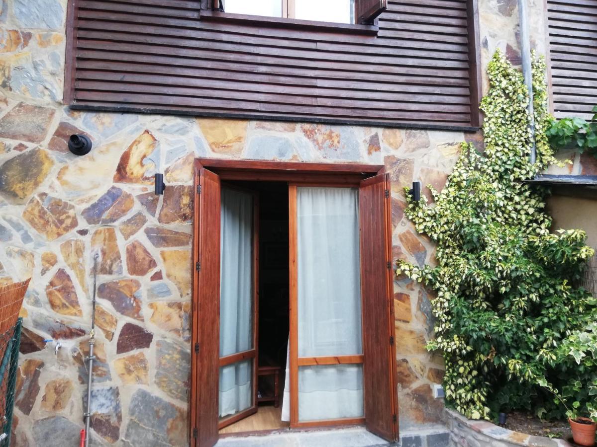 Pequeno Adosado De Montana Con Terraza Villa Villanova Bagian luar foto