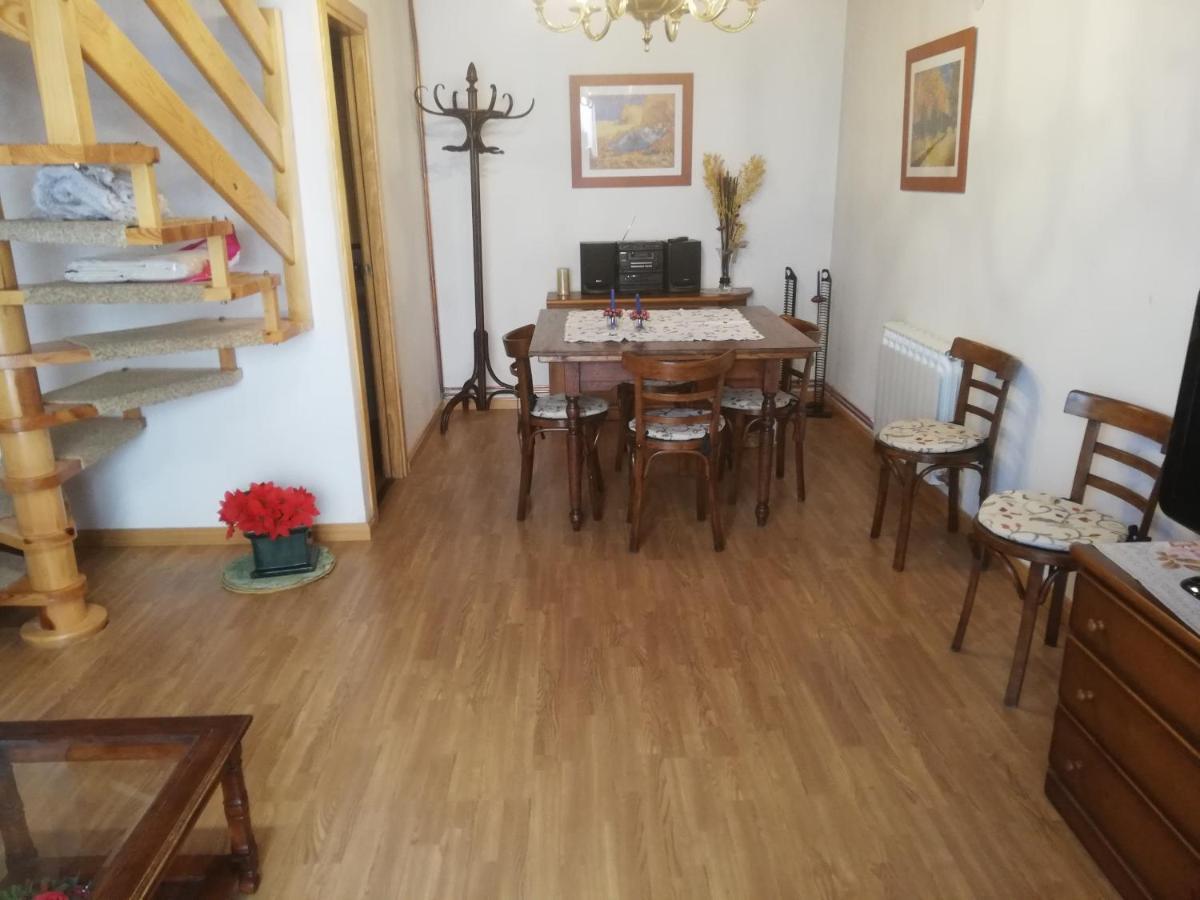 Pequeno Adosado De Montana Con Terraza Villa Villanova Bagian luar foto